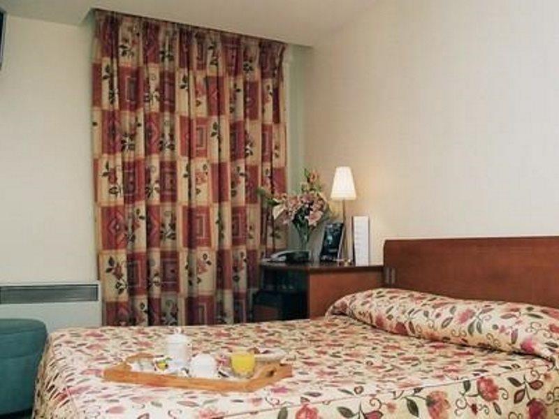 Hotel Le Montana Parijs Buitenkant foto